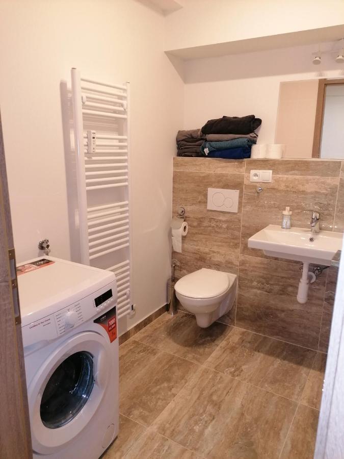 Brand New Studio Apartment #51 With Free Secure Parking In The Center Prag Exterior foto