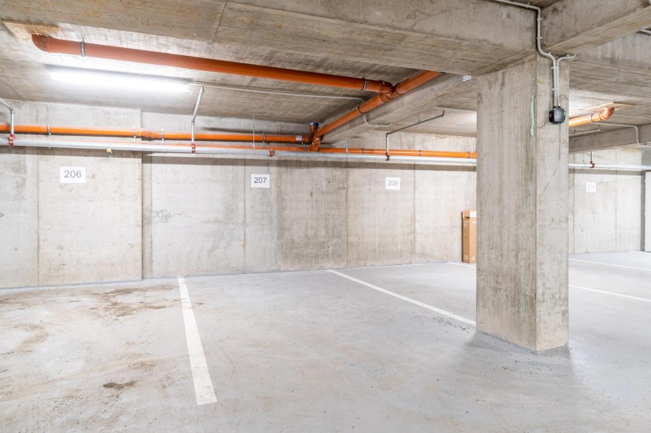 Brand New Studio Apartment #51 With Free Secure Parking In The Center Prag Exterior foto